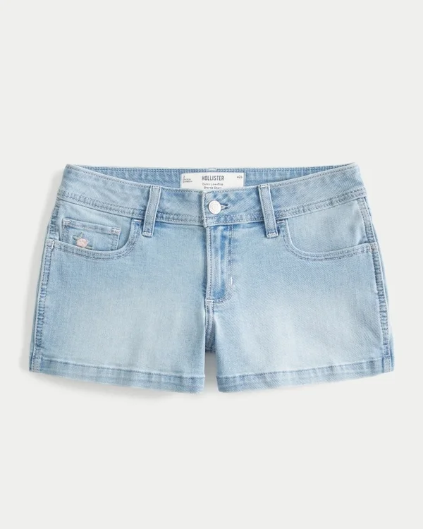 Kurvige, niedrig geschnittene, hell gewaschene Denim-Shorts mit Blumenstickerei Kurvige, niedrig geschnittene, hell gewaschene Denim-Shorts mit Blumenstickerei