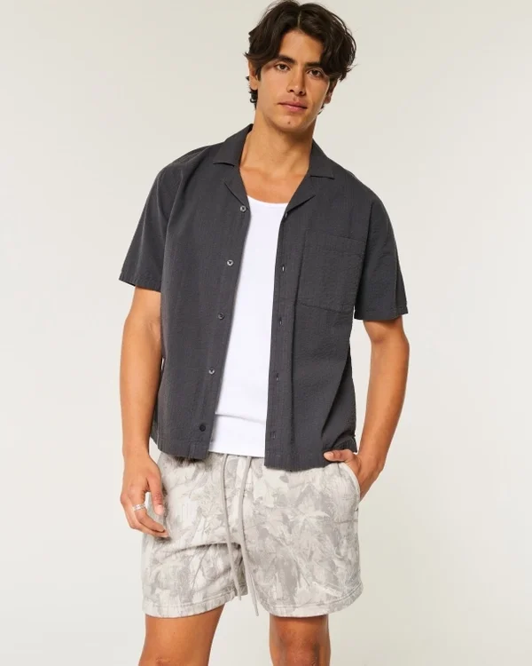 Lange Fleece-Shorts mit Camouflage-Muster Lange Fleece-Shorts mit Camouflage-Muster