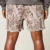 Lange Fleece-Shorts mit Camouflage-Muster Lange Fleece-Shorts mit Camouflage-Muster