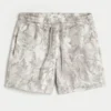 Lange Fleece-Shorts mit Camouflage-Muster Lange Fleece-Shorts mit Camouflage-Muster