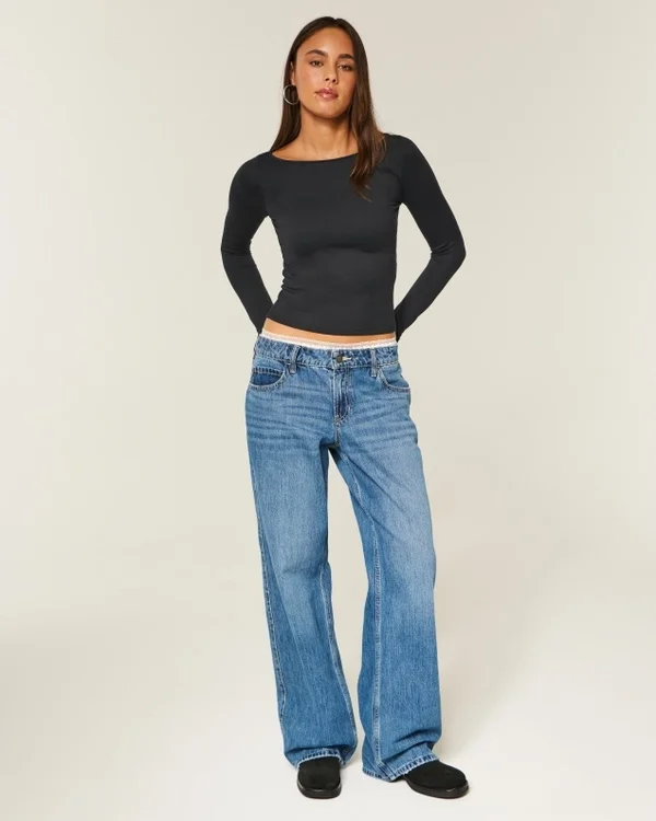 Langärmeliges Oberteil aus nahtlosem Stoff mit U-Ausschnitt Langärmeliges Oberteil aus nahtlosem Stoff mit U-Ausschnitt