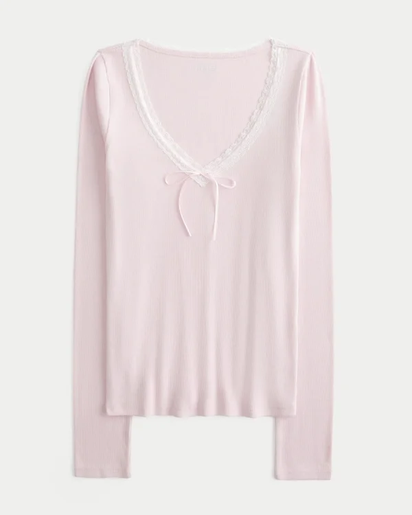 Langärmliges Oberteil mit Spitzenbesatz Langärmliges Oberteil mit Spitzenbesatz