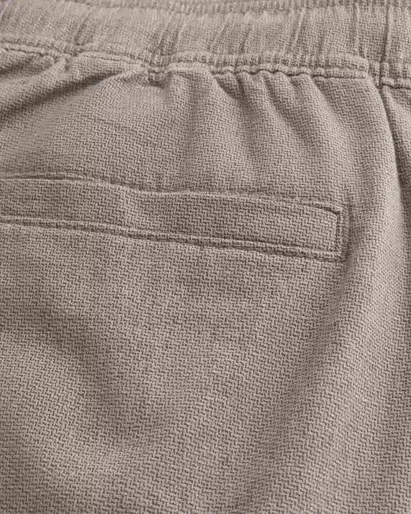 Lockere Pull-On-Hose aus Leinenmischung Lockere Pull-On-Hose aus Leinenmischung