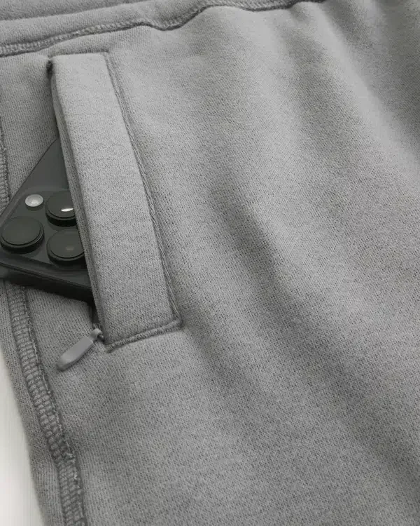 Logo-Grafik Baggy-Jeans Logo-Grafik Baggy-Jeans