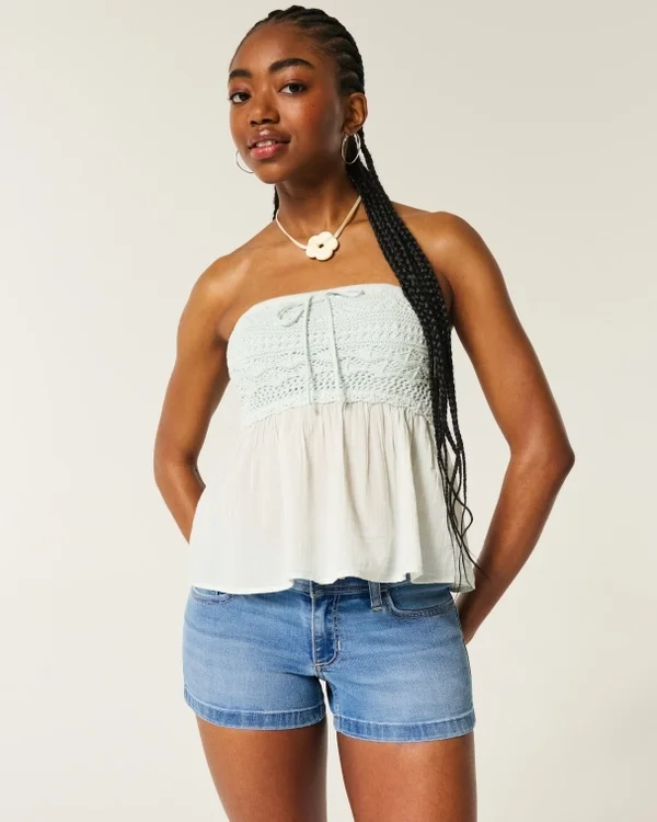 Low-Rise-Shorts aus mittelblauem Denim Low-Rise-Shorts aus mittelblauem Denim