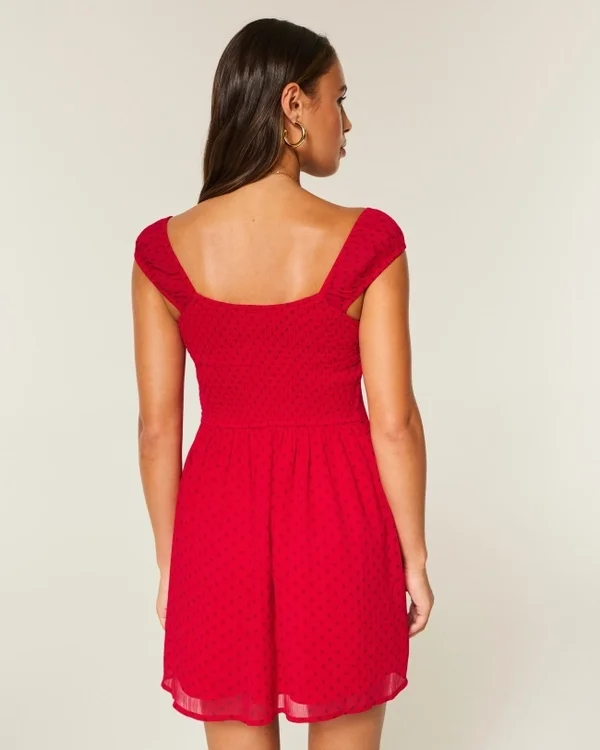 Mini-Kleid aus beflocktem Chiffon Mini-Kleid aus beflocktem Chiffon