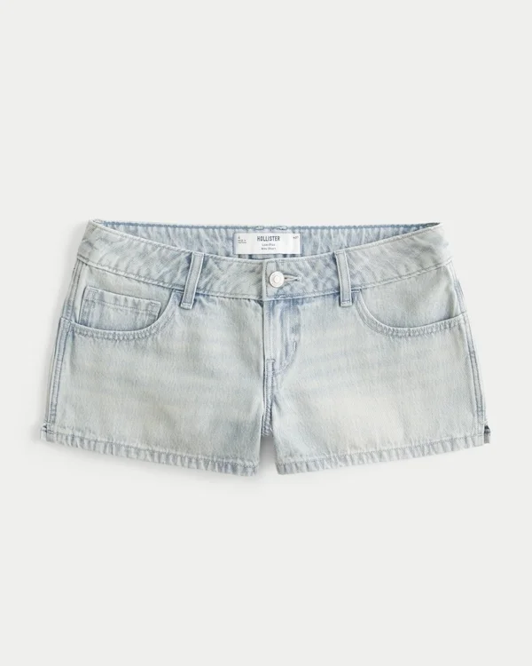 Mini-Shorts aus hellblauem Denim mit niedriger Leibhöhe Mini-Shorts aus hellblauem Denim mit niedriger Leibhöhe