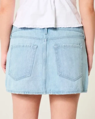 Mini-Skort aus Denim mit niedriger Leibhöhe und Eisenbahnstreifen