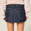 Mini-Skort aus dunkelblauem Denim mit niedriger Leibhöhe