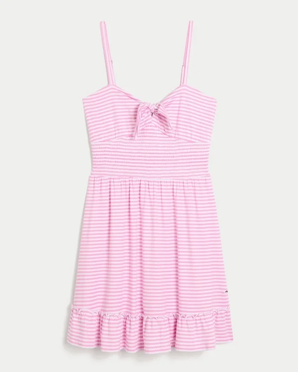 Mini-Strickkleid mit Bindeband vorne Mini-Strickkleid mit Bindeband vorne