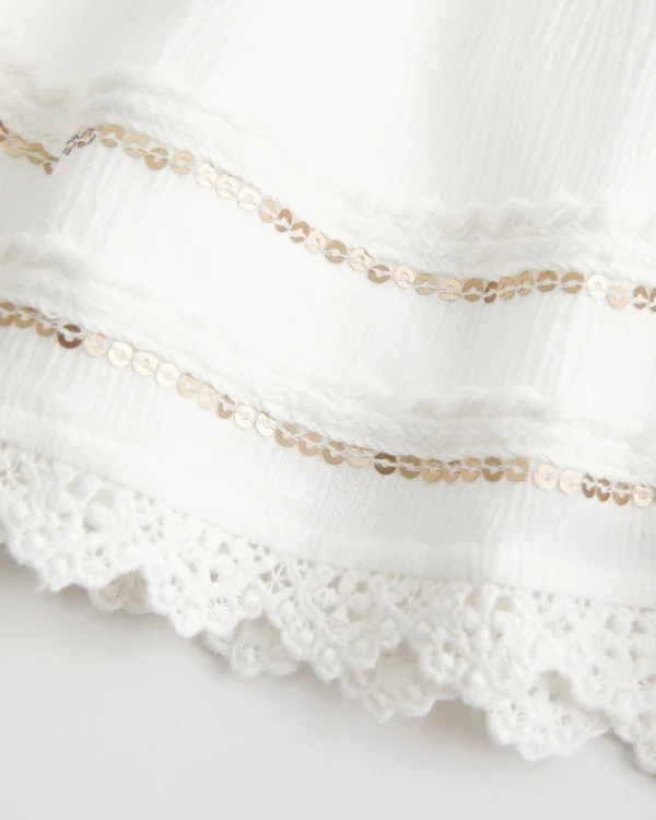 Minirock mit Spitzenbesatz Minirock mit Spitzenbesatz