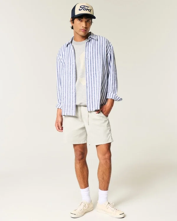 Mittellange Twill-Shorts zum Hineinschlüpfen Mittellange Twill-Shorts zum Hineinschlüpfen