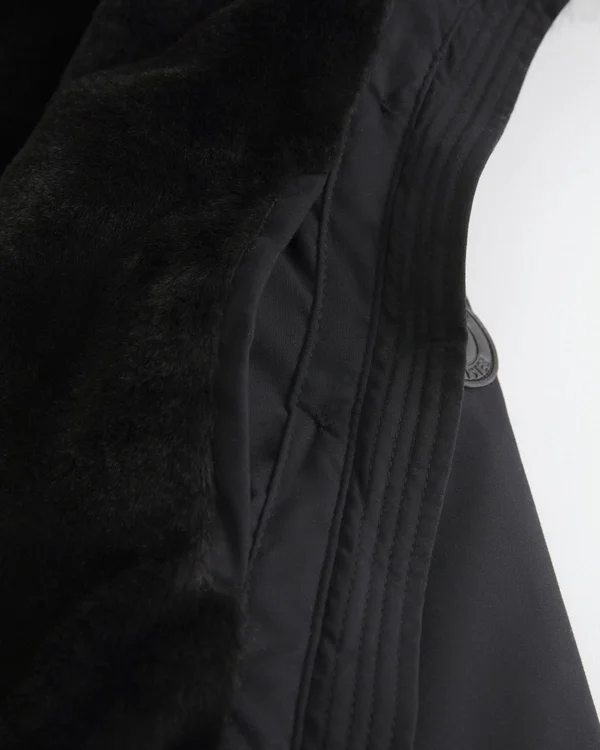 Parka mit Kunstfellfutter Parka mit Kunstfellfutter