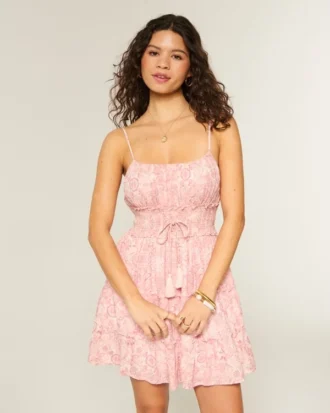 Schimmerndes Smok-Minikleid Schimmerndes Smok-Minikleid