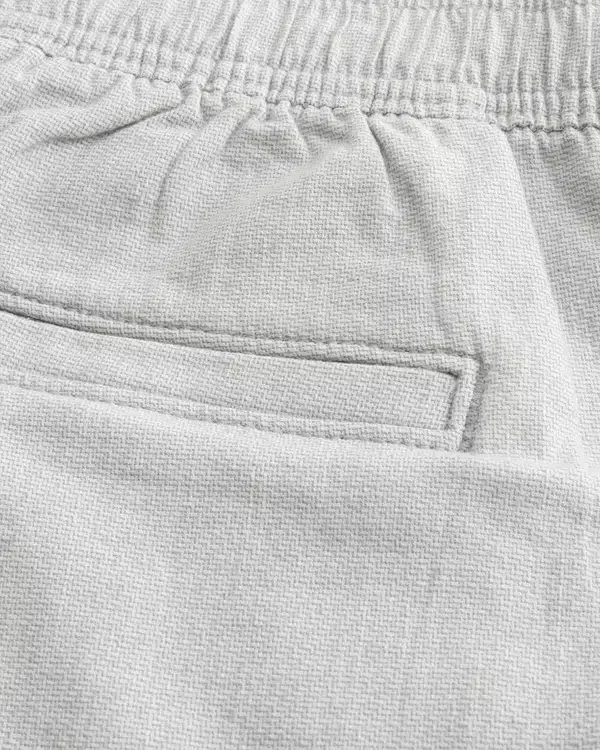 Shorts aus Leinenmischung, mittellang, zum Hineinschlüpfen Shorts aus Leinenmischung, mittellang, zum Hineinschlüpfen