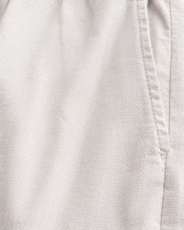 Shorts aus Leinenmischung, mittellang, zum Hineinschlüpfen Shorts aus Leinenmischung, mittellang, zum Hineinschlüpfen