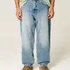 Skater-Baggy-Jeans in mittlerer Waschung Skater-Baggy-Jeans in mittlerer Waschung