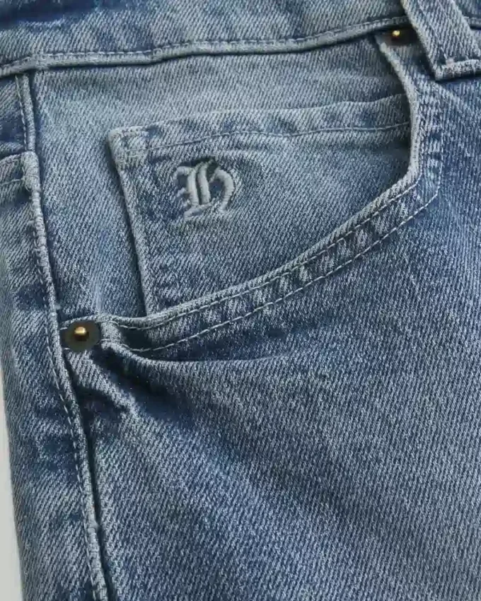 Skater-Baggy-Jeans in mittlerer Waschung Skater-Baggy-Jeans in mittlerer Waschung