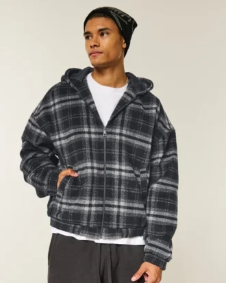 Skaterjacke mit Kapuze aus kariertem Flanell Skaterjacke mit Kapuze aus kariertem Flanell