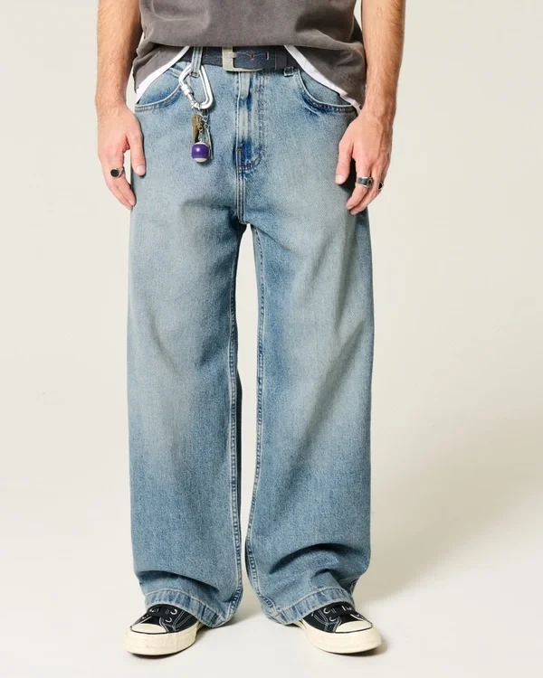 Super Baggy Jeans in mittlerer Waschung Super Baggy Jeans in mittlerer Waschung