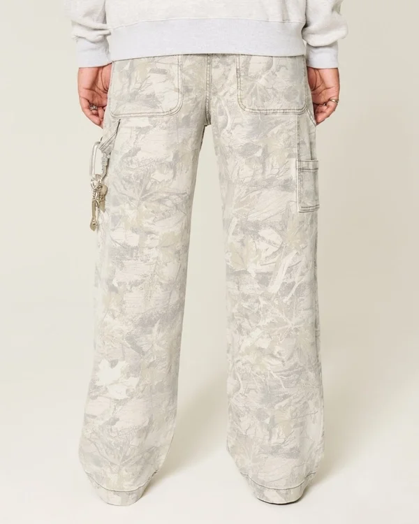 Superbaggy-Jeans im Camouflage-Look Superbaggy-Jeans im Camouflage-Look