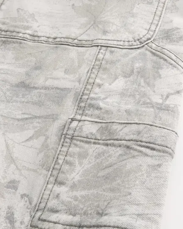 Superbaggy-Jeans im Camouflage-Look Superbaggy-Jeans im Camouflage-Look