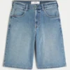 Superbaggy-Jeansshorts in mittlerer Waschung Superbaggy-Jeansshorts in mittlerer Waschung