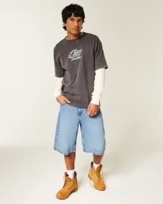 Superbaggy-Jeansshorts mit Totenkopf-Grafik