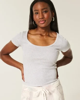 T-Shirt mit Rundhalsausschnitt T-Shirt mit Rundhalsausschnitt