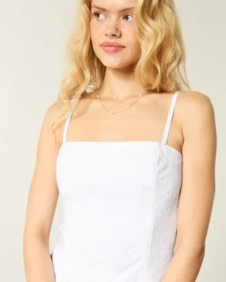 Trägerloses, besticktes Maxikleid