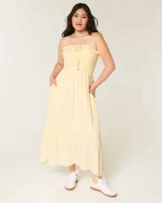 Trägerloses Maxikleid mit Smokarbeit