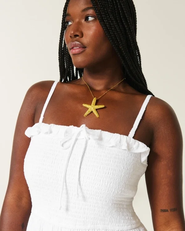 Trägerloses Maxikleid mit Smokarbeit Trägerloses Maxikleid mit Smokarbeit