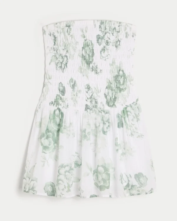 Trägerloses Minikleid mit gesmoktem Oberteil Trägerloses Minikleid mit gesmoktem Oberteil