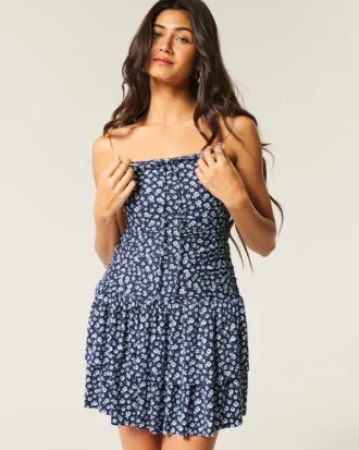 Trägerloses Strickrockkleid Trägerloses Strickrockkleid