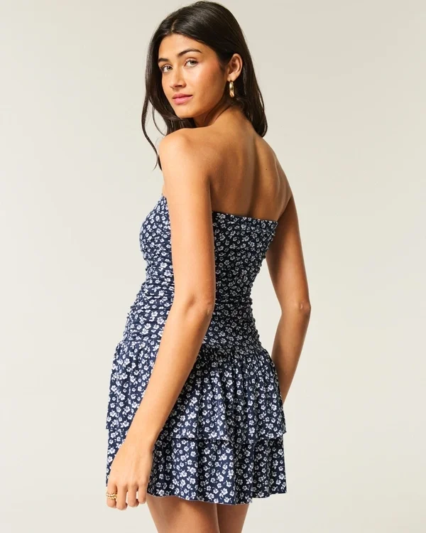 Trägerloses Strickrockkleid Trägerloses Strickrockkleid