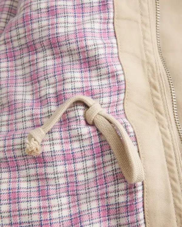 Twill-Jacke im Y2K-Military-Stil Twill-Jacke im Y2K-Military-Stil