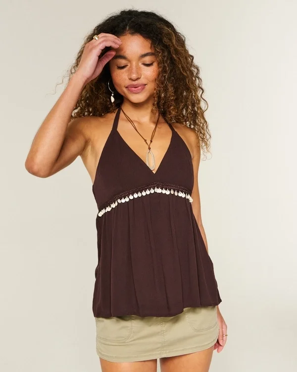 Verziertes Neckholder-Top mit V-Ausschnitt Verziertes Neckholder-Top mit V-Ausschnitt