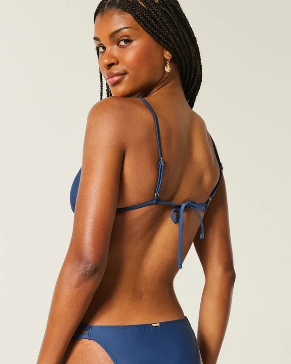 Verziertes Triangel-Bikini-Oberteil Verziertes Triangel-Bikini-Oberteil