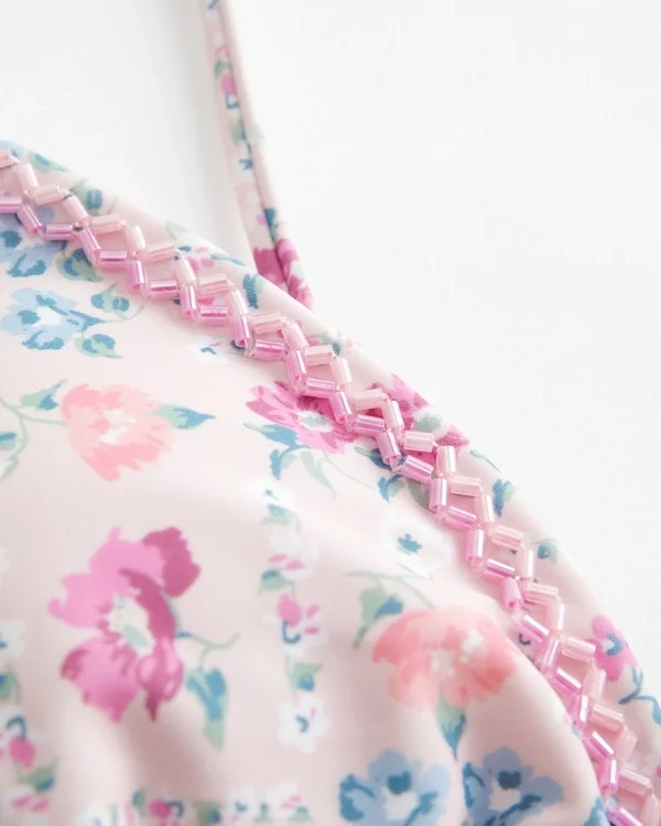 Verziertes Triangel-Bikini-Oberteil Verziertes Triangel-Bikini-Oberteil