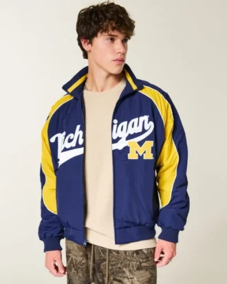 Windjacke mit Grafik der University of Michigan Wolverines