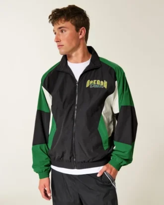 Windjacke mit Grafik der University of Oregon Ducks