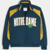 Windjacke mit Grafik „Fighting Irish“ der University of Notre Dame