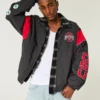 Windjacke mit Ohio State University Buckeyes-Grafik